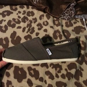 Brand New Dark Green Toms!