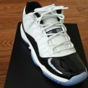 *sold* Concord 11 low