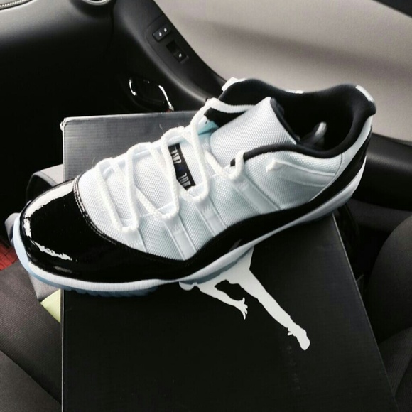 Air Jordan Xl low