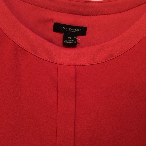 Beautiful orange sleeveless blouse from Ann Taylor - Picture 2 of 2