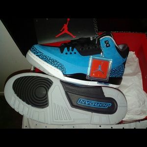 Jordan 3's powder blue sz 7y willing to trade