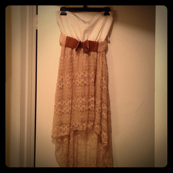 ⛔️reserved⛔️Beautiful lace Strapless Dress