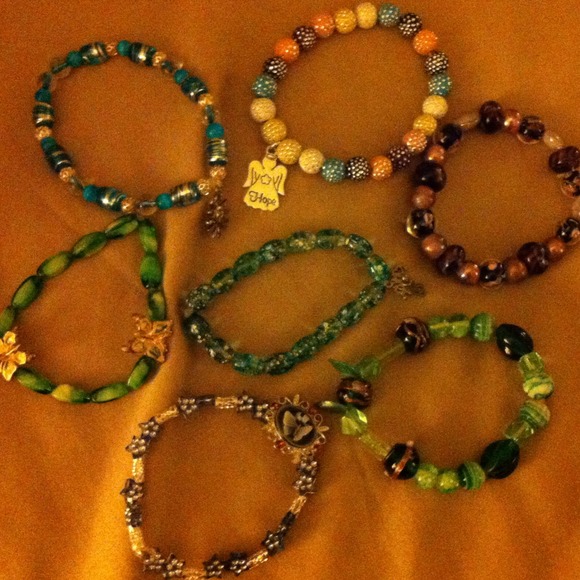 Bracelets - Picture 2 of 4
