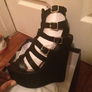 Wedge heels sandals