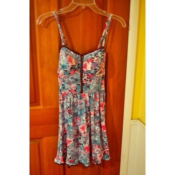 Super Cute Floral Summer Dress!