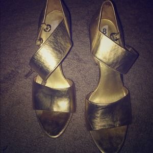 Gold Nine West heels