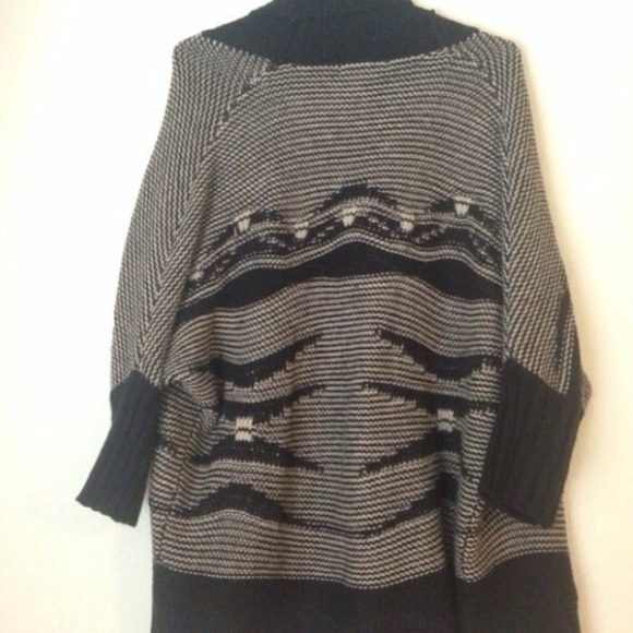 Tribal cardigan - Picture 2 of 2