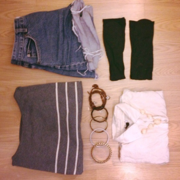 Two Sweaters Bundle - Picture 3 of 4