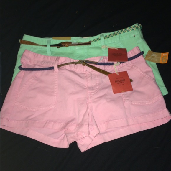 (4) pairs of mixed Mossimo shorts. NWT SIZE 6 - Picture 2 of 2