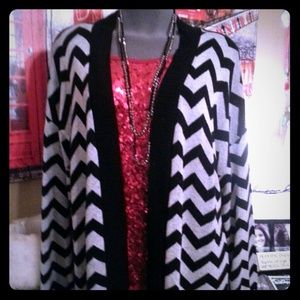 Black n grey chevron/zigzag print sweater