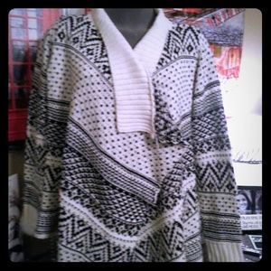 One-size sweater wrap