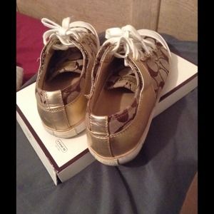 COACH SHOES