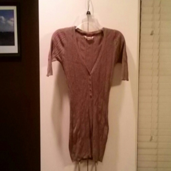 Flattering lightweight shirt