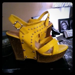 Margielm1 *hold* ROSETTE Yellow Cork Wedges