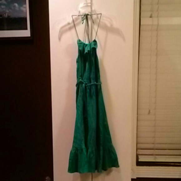 Cute teal colored dress!