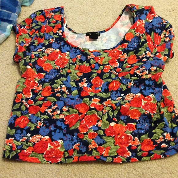 Crop top