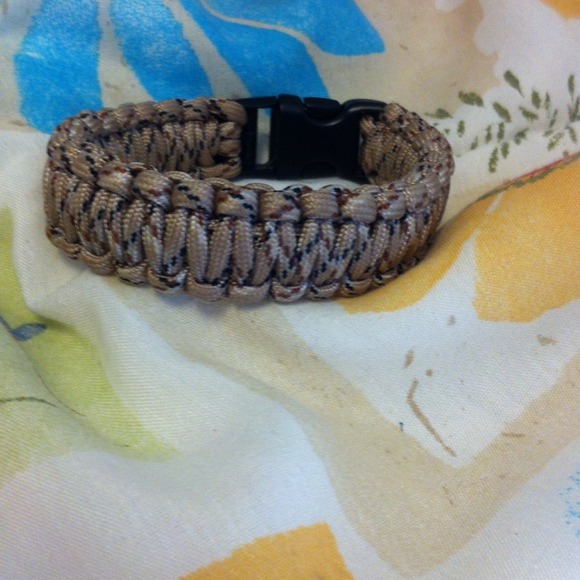 Bracelet