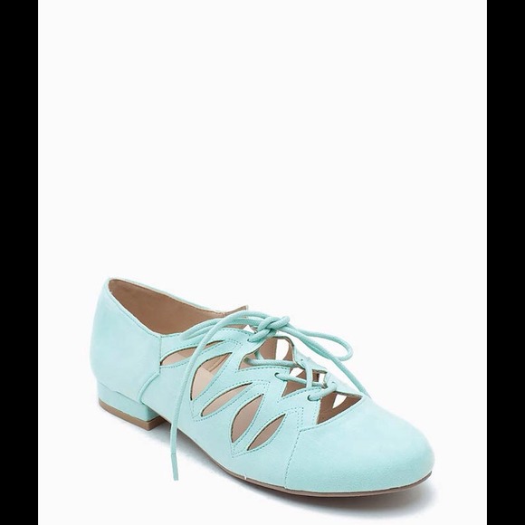 Shoes - 🎀NEW🎀Mint Blue Cut Out Oxfords