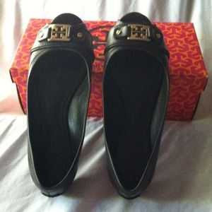 Tory Burch Flat 🎉🎉SALES🎉🎉🎉
