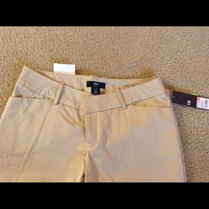 Mossimo Khaki Capri Pants.