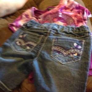 Ver cute! Lots of purple and sequins!