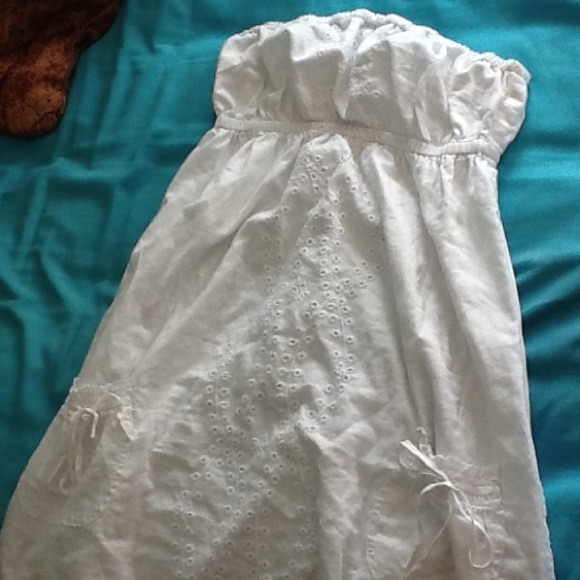 👗 Preloved White dress✨