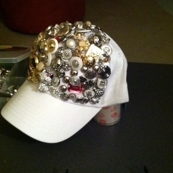 Buttoned Cap - Picture 3 of 3