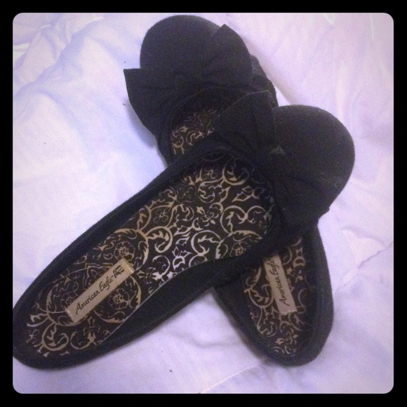 Classic black bow flats