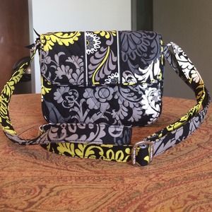 💕Vera Bradley satchel💕 negotiable price