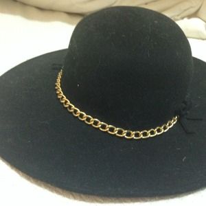 black wide-brimmed hat