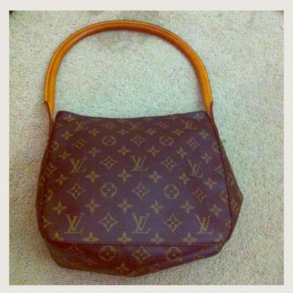 TRADED Shoulder Bag