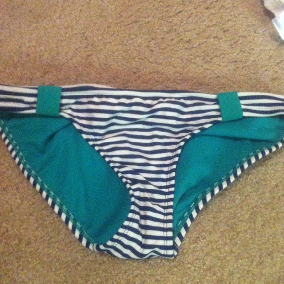 Bikini bottoms