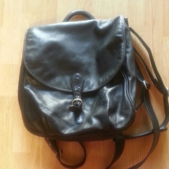 vintage Kenneth Cole purse/backpack (convertible) main image 4