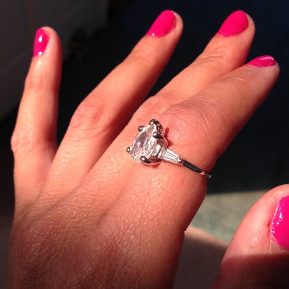 Jewelry - Tear drop clear crystal silver 925 ring size 7