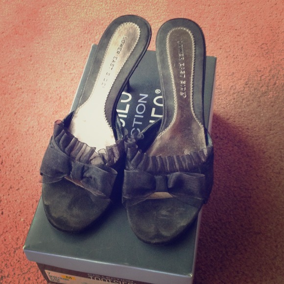 Black cute bow heels