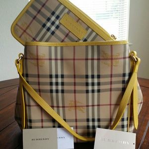 SOLD!! Burberry Haymarket tote