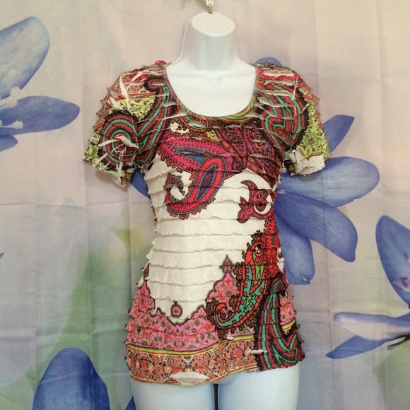 Awesome Blouse. Wow! - Picture 4 of 4