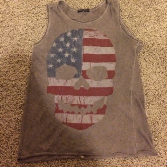 Brandy Melville skulls shirt