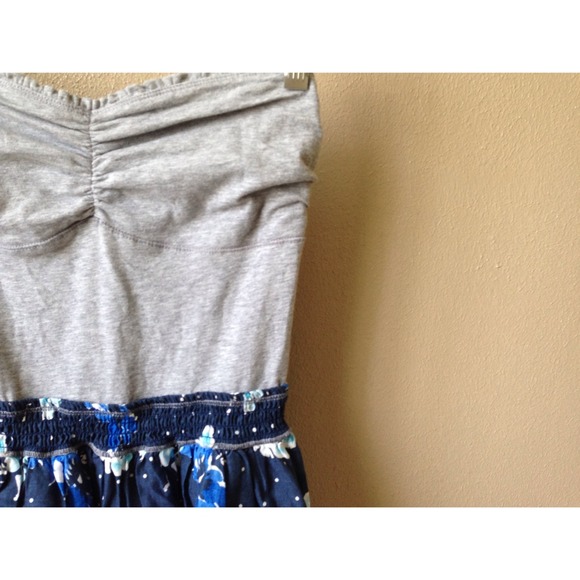 🚫SOLD🚫 Girly strapless dress - Picture 3 of 4