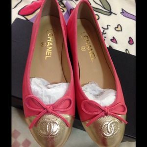 Pink/light gold flat