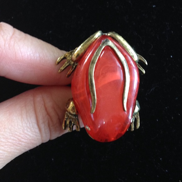 BUY 2 GET 3 FREE! Frog Ring. - Picture 2 of 3