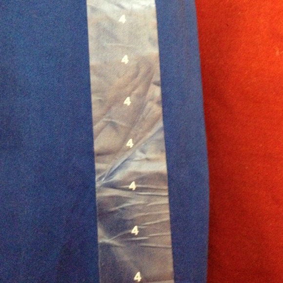 Blue pencil skirt - Picture 2 of 3