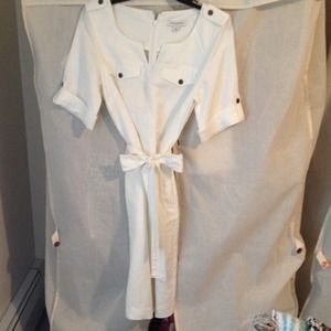 RESERVED FOR EMURATI Banana Republic White dress
