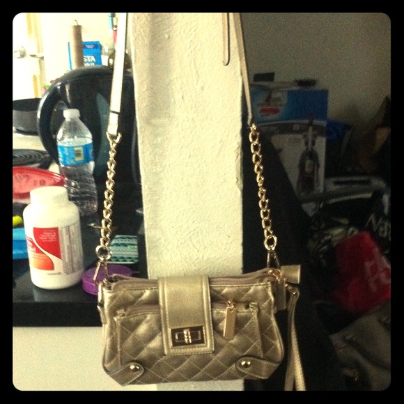 Gorgeous gold handbag - Picture 1 of 1