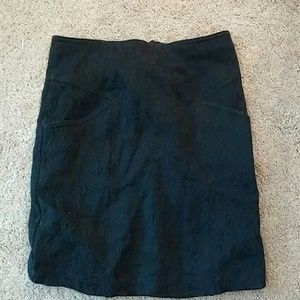 Black skirt with 2 front pockets