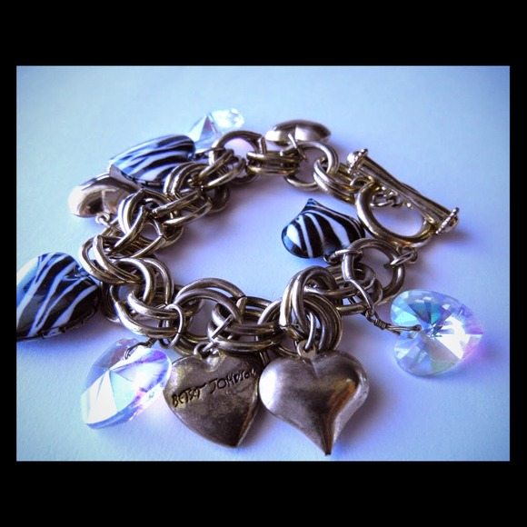 Betsey Johnson Rare Heart Charm Bracelet