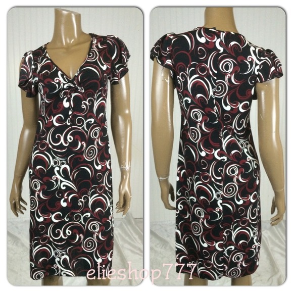 New York & Company Red/Black Floral Dress