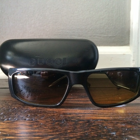 Authentic Gucci Sunglasses with Gucci case - Picture 1 of 4