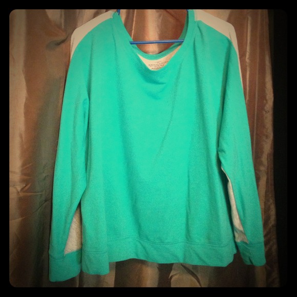 Multi color sweater shirt