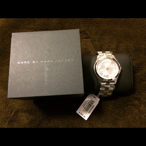 Watch - Picture 2 of 3